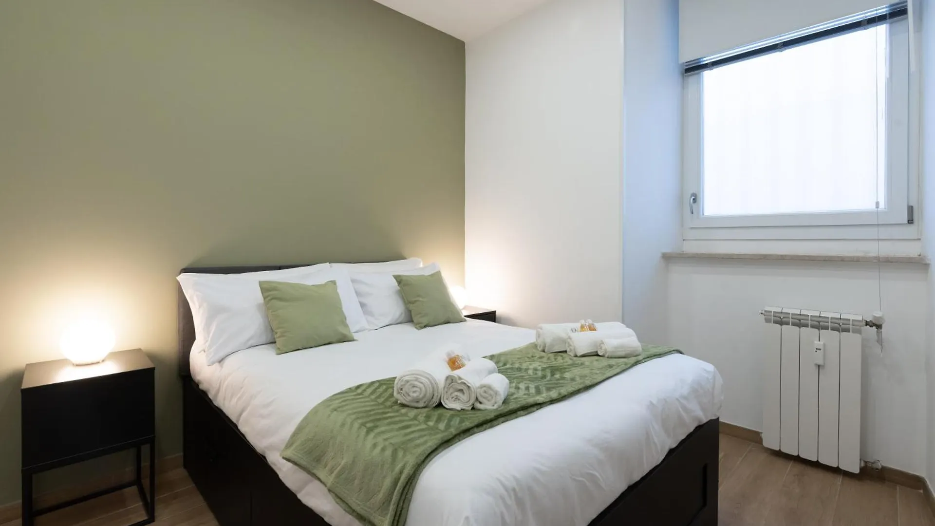 {10 Minutes From Centre} Free Wi-Fi & Netflix Apartment